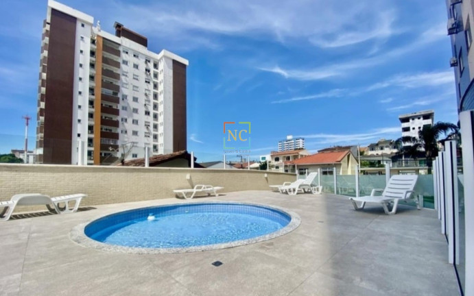 Apartamento com 2 Quartos à Venda, 67 m² em Barreiros - São José