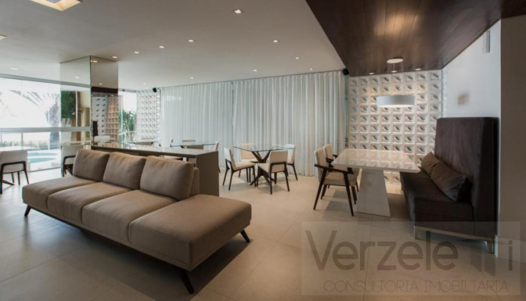 Imagem Apartamento com 3 Quartos à Venda, 110 m² em Centro - Balneário Camboriú Imagem Apartamento com 3 Quartos à Venda, 110 m² em Centro - Balneário Camboriú