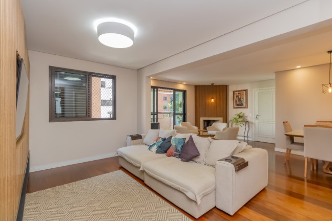 Apartamento com 3 Quartos à Venda, 123 m² em Real Parque - São Paulo