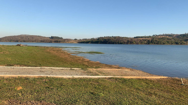 Imagem Terreno em Condomínio à Venda, 1.000 m² em Cláudio