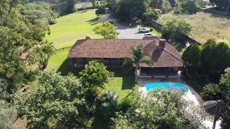 Imagem Casa com 3 Quartos à Venda, 303 m² em Cerro Alegre Baixo - Santa Cruz Do Sul Imagem Casa com 3 Quartos à Venda, 303 m² em Cerro Alegre Baixo - Santa Cruz Do Sul