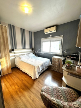 Imagem Casa com 3 Quartos à Venda, em Glória - Joinville Imagem Casa com 3 Quartos à Venda, em Glória - Joinville