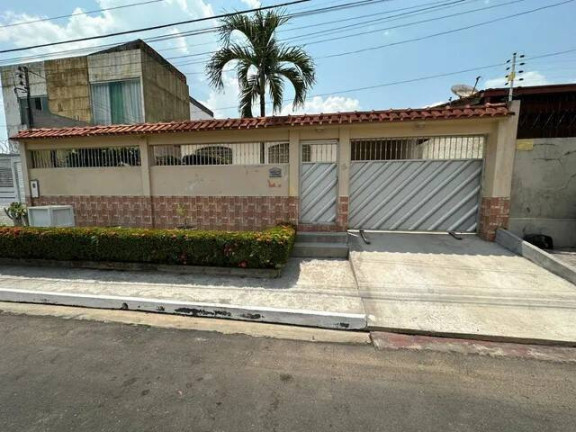 Imagem Casa com 3 Quartos à Venda, 300 m² em Novo Aleixo - Manaus Imagem Casa com 3 Quartos à Venda, 300 m² em Novo Aleixo - Manaus