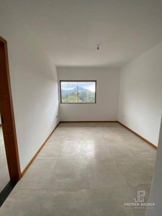 Imagem Casa com 2 Quartos à Venda, 54 m² em Cascata Do Imbuí - Teresópolis