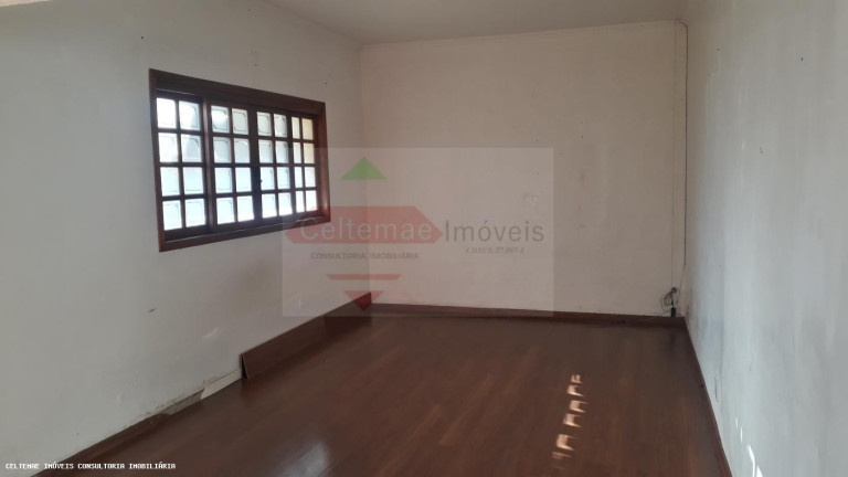 Imagem Casa com 5 Quartos à Venda, 200 m² em Jardim Humaita - Taubaté