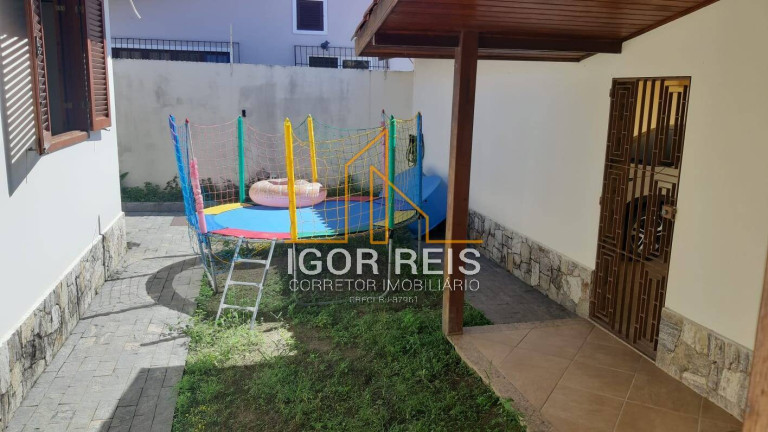 Imagem Casa com 3 Quartos à Venda, 378 m² em Jardim Flamboyant - Campos Dos Goytacazes