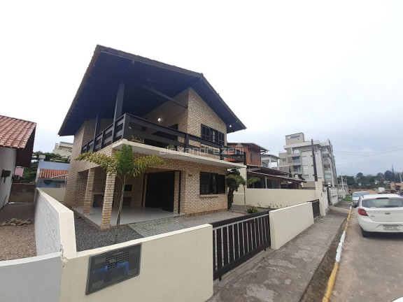 Imagem Casa com 2 Quartos para Temporada, 55 m² em Bombas - Bombinhas Imagem Casa com 2 Quartos para Temporada, 55 m² em Bombas - Bombinhas