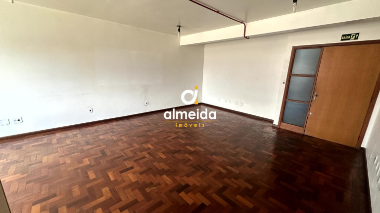 Sala Comercial à Venda, 39 m² em Centro - Santa Maria