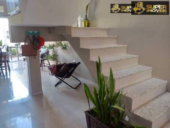 Imagem Casa com 3 Quartos à Venda, 221 m² em Laranjal - Pelotas Imagem Casa com 3 Quartos à Venda, 221 m² em Laranjal - Pelotas