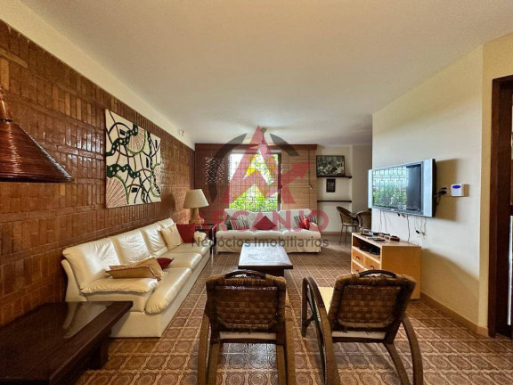 Imagem Casa com 4 Quartos à Venda, 277 m² em Centro - Ubatuba Imagem Casa com 4 Quartos à Venda, 277 m² em Centro - Ubatuba
