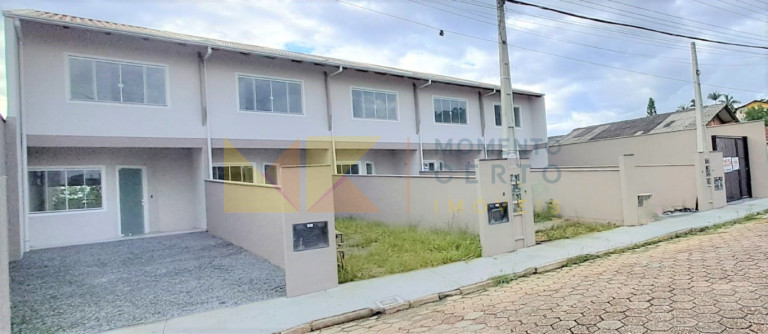 Sobrado com 3 Quartos à Venda, 109 m² em água Verde - Blumenau