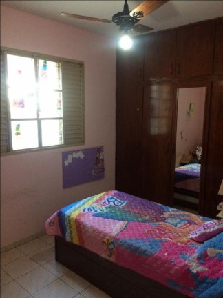 Imagem Imóvel com 2 Quartos à Venda, 180 m² em Jardim Caxambu - Piracicaba Imagem Imóvel com 2 Quartos à Venda, 180 m² em Jardim Caxambu - Piracicaba