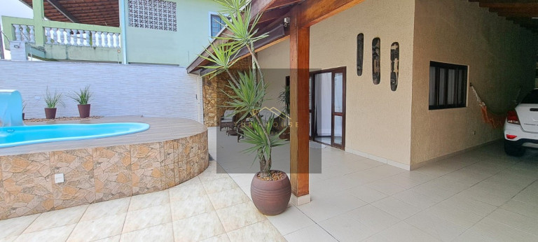 Imagem Casa com 3 Quartos à Venda, 246 m² em Indaiá - Caraguatatuba