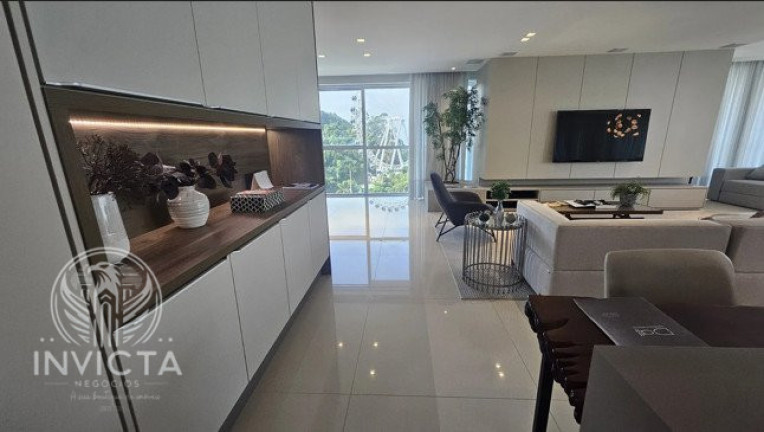Imagem Apartamento com 5 Quartos à Venda, 283 m² em Pioneiros - Balneário Camboriú Imagem Apartamento com 5 Quartos à Venda, 283 m² em Pioneiros - Balneário Camboriú