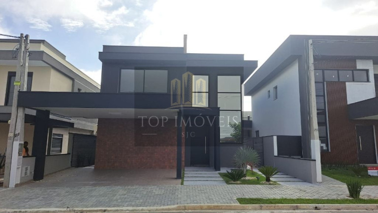 Sobrado com 4 Quartos à Venda, 252 m² em Bairro Da Floresta - São José Dos Campos
