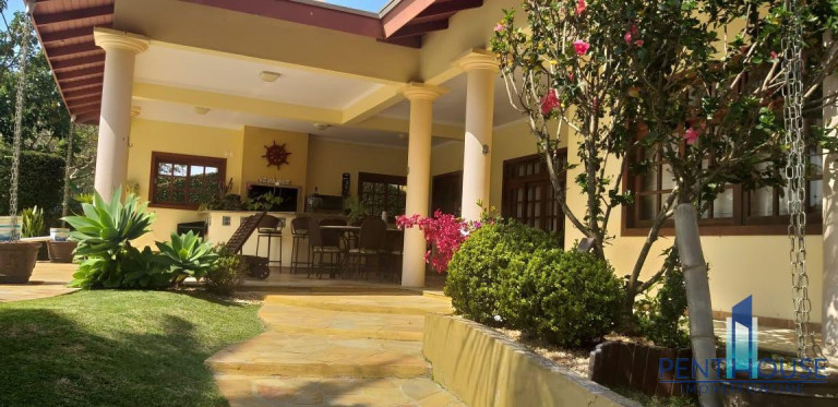 Imagem Casa com 4 Quartos à Venda, 351 m² em Praia Das Taquaras - Balneário Camboriú Imagem Casa com 4 Quartos à Venda, 351 m² em Praia Das Taquaras - Balneário Camboriú