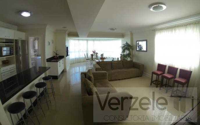 Imagem Apartamento com 3 Quartos para Temporada, 146 m² em Centro - Balneário Camboriú Imagem Apartamento com 3 Quartos para Temporada, 146 m² em Centro - Balneário Camboriú