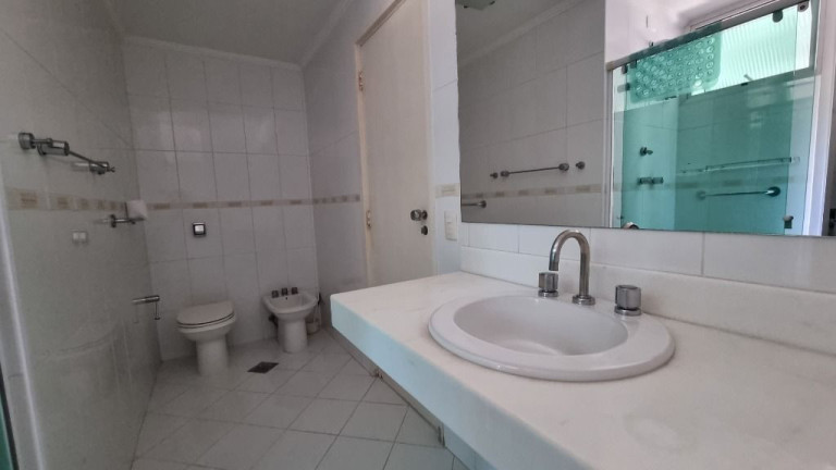 Imagem Apartamento com 3 Quartos à Venda, 130 m² em Pitangueiras - Guarujá Imagem Apartamento com 3 Quartos à Venda, 130 m² em Pitangueiras - Guarujá