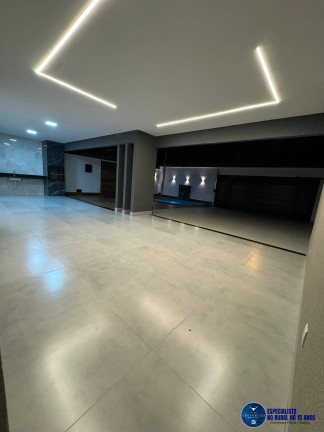 Imagem Casa com 3 Quartos à Venda, 300 m² em Vila Cristina - Goiânia Imagem Casa com 3 Quartos à Venda, 300 m² em Vila Cristina - Goiânia