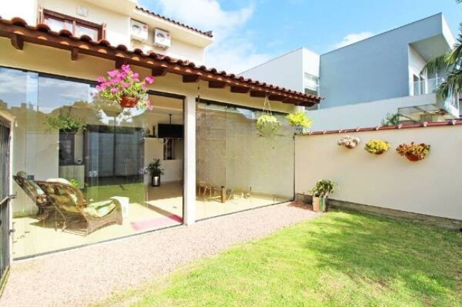 Imagem Casa com 3 Quartos à Venda, 192 m² em Passo Das Pedras - Porto Alegre