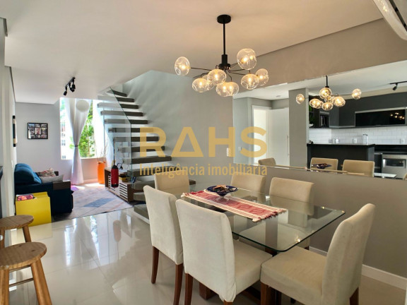Imagem Casa com 3 Quartos à Venda, 115 m² em Vila Nova - Joinville Imagem Casa com 3 Quartos à Venda, 115 m² em Vila Nova - Joinville