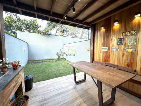 Imagem Casa com 3 Quartos à Venda, 148 m² em Saguaçu - Joinville Imagem Casa com 3 Quartos à Venda, 148 m² em Saguaçu - Joinville