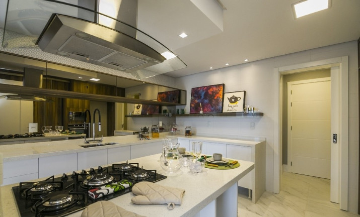 Imagem Apartamento com 3 Quartos à Venda, 187 m² em Vila Assunção - Porto Alegre Imagem Apartamento com 3 Quartos à Venda, 187 m² em Vila Assunção - Porto Alegre