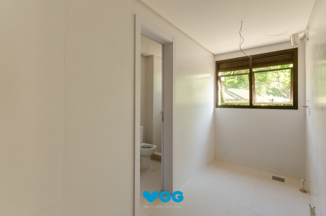 Imagem Imóvel com 3 Quartos à Venda, 205 m² em Três Figueiras - Porto Alegre Imagem Imóvel com 3 Quartos à Venda, 205 m² em Três Figueiras - Porto Alegre