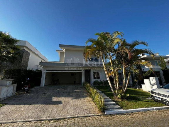 Casa de Condomínio com 3 Quartos à Venda, 270 m² em Itajaí