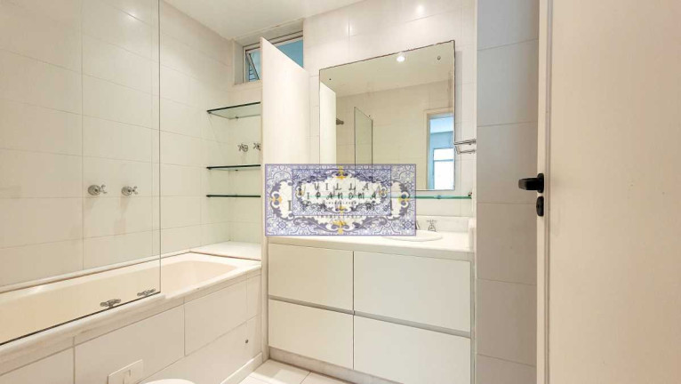 Imagem Apartamento com 4 Quartos à Venda, 220 m² em Copacabana - Rio De Janeiro Imagem Apartamento com 4 Quartos à Venda, 220 m² em Copacabana - Rio De Janeiro