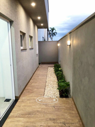 Imagem Casa de Condomínio com 4 Quartos à Venda, 200 m² em Jardins Lisboa - Goiânia