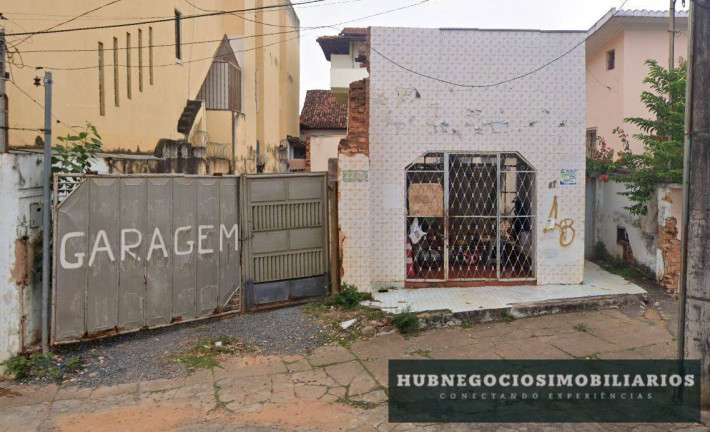 Terreno à Venda, 329 m² em Centro - Montes Claros