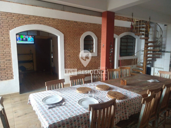 Imagem Chácara com 3 Quartos à Venda, 357 m² em Jardim Estância Brasil - Atibaia