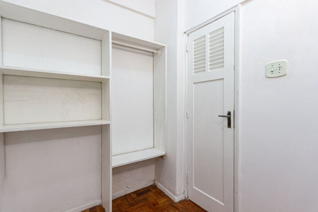 Imagem Imóvel com 3 Quartos à Venda, 94 m² em Copacabana - Rio De Janeiro Imagem Imóvel com 3 Quartos à Venda, 94 m² em Copacabana - Rio De Janeiro