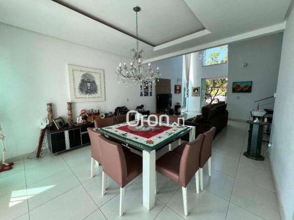 Imagem Sobrado com 3 Quartos à Venda, 324 m² em Loteamento Portal Do Sol I - Goiânia Imagem Sobrado com 3 Quartos à Venda, 324 m² em Loteamento Portal Do Sol I - Goiânia