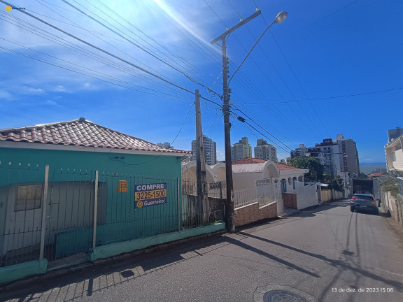 Imagem Casa com 3 Quartos à Venda, 124 m² em Agronômica - Florianópolis Imagem Casa com 3 Quartos à Venda, 124 m² em Agronômica - Florianópolis