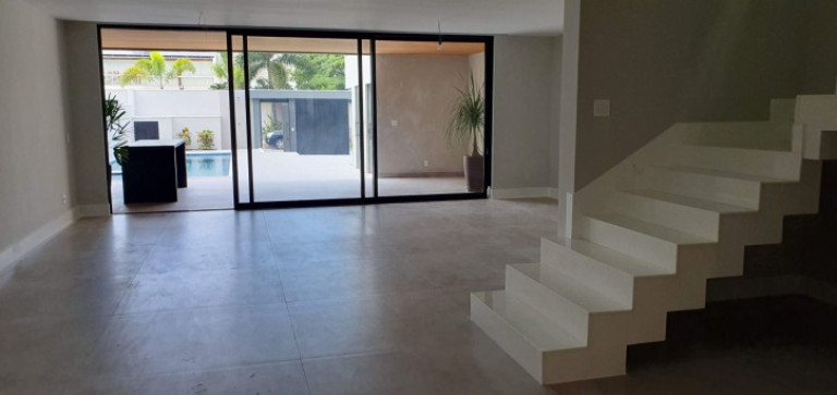 Imagem Casa com 5 Quartos à Venda, 420 m² em Barra Da Tijuca - Rio De Janeiro Imagem Casa com 5 Quartos à Venda, 420 m² em Barra Da Tijuca - Rio De Janeiro