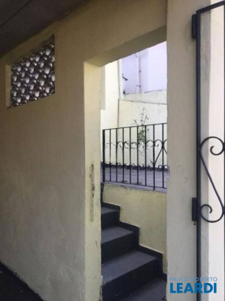 Imagem Casa com 2 Quartos à Venda, 140 m² em Vila Scarpelli - Santo André Imagem Casa com 2 Quartos à Venda, 140 m² em Vila Scarpelli - Santo André