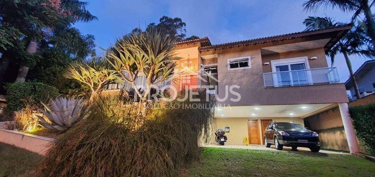Imagem Casa de Condomínio com 4 Quartos à Venda, 338 m² em Jardim Indaiá - Embu Das Artes
