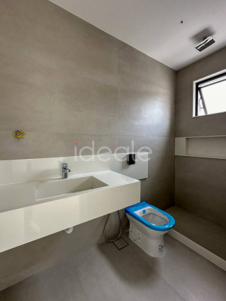 Imagem Casa de Condomínio com 5 Quartos à Venda, em Barra Da Tijuca - Rio De Janeiro Imagem Casa de Condomínio com 5 Quartos à Venda, em Barra Da Tijuca - Rio De Janeiro