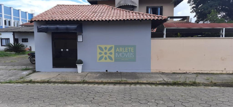 Imagem Casa com 4 Quartos à Venda, 250 m² em Centro - Porto Belo Imagem Casa com 4 Quartos à Venda, 250 m² em Centro - Porto Belo