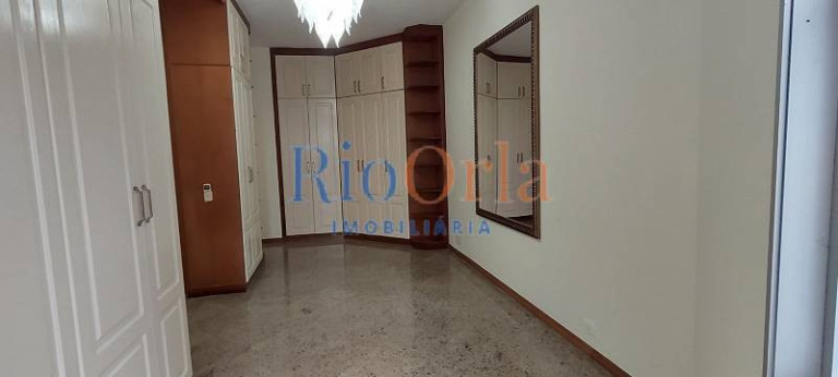 Imagem Apartamento com 3 Quartos à Venda, 221 m² em Barra Da Tijuca - Rio De Janeiro
