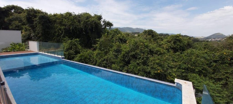 Casa com 4 Quartos à Venda, 294 m² em Jardim São Nicolau - Atibaia