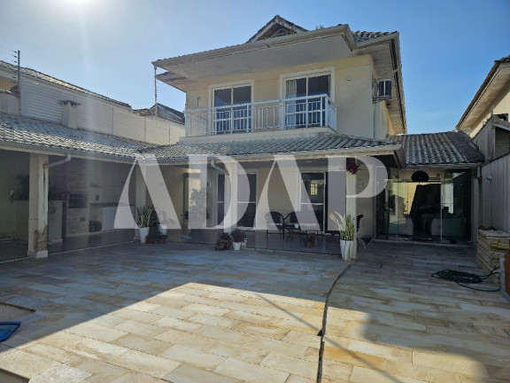 Imagem Casa com 4 Quartos à Venda, 238 m² em Recreio Dos Bandeirantes - Rio De Janeiro Imagem Casa com 4 Quartos à Venda, 238 m² em Recreio Dos Bandeirantes - Rio De Janeiro
