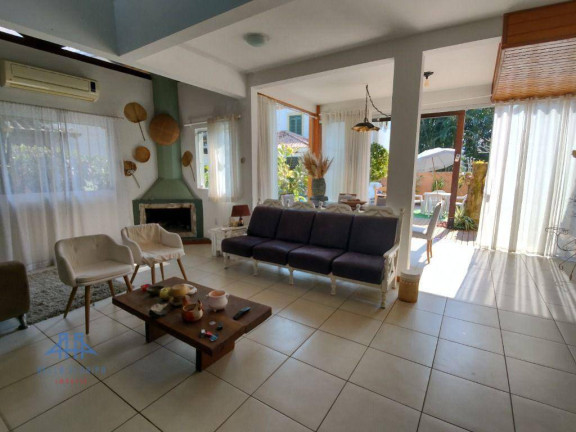 Imagem Casa com 3 Quartos à Venda, 182 m² em Lagoa Da Conceição - Florianópolis Imagem Casa com 3 Quartos à Venda, 182 m² em Lagoa Da Conceição - Florianópolis