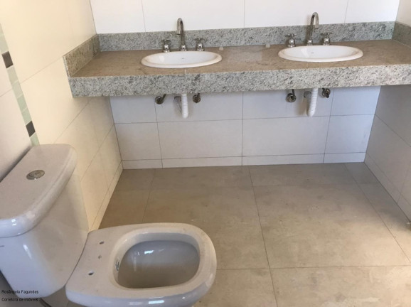 Imagem Apartamento com 4 Quartos à Venda, 130 m² em Centro - Poços De Caldas