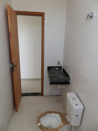 Imagem Casa com 2 Quartos à Venda, 150 m² Imagem Casa com 2 Quartos à Venda, 150 m²