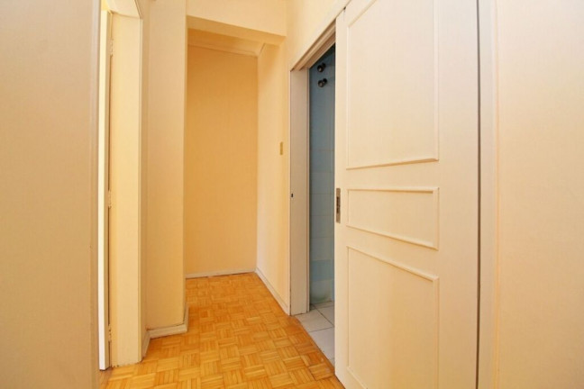Imagem Imóvel com 3 Quartos à Venda, 135 m² em Independência - Porto Alegre Imagem Imóvel com 3 Quartos à Venda, 135 m² em Independência - Porto Alegre