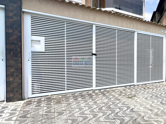 Casa com 3 Quartos à Venda, 128 m²