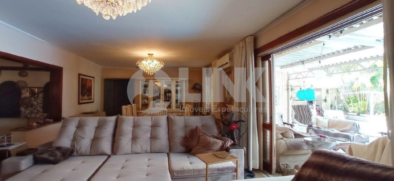Imagem Casa com 3 Quartos à Venda, 374 m² em Jardim Lindóia - Porto Alegre